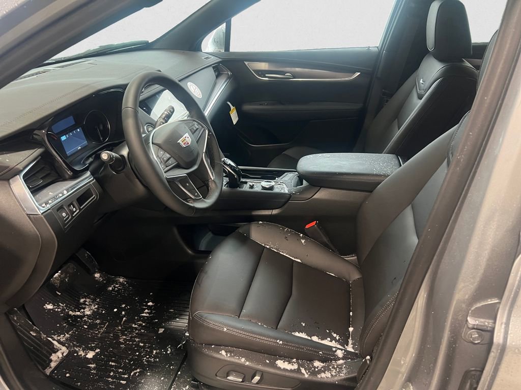 New 2026 Cadillac XT5 Luxury image 5