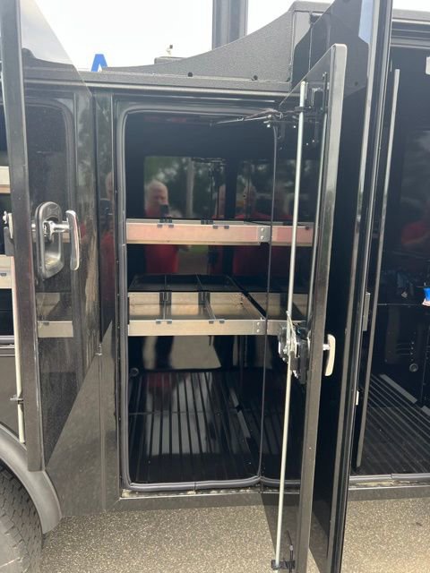 New 2026 Ford F550 4x4 Supercab Super Duty w/ XLT Value Package image 22