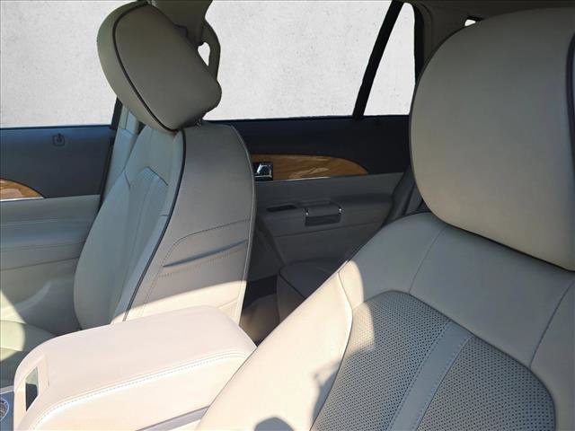 Used 2015 Lincoln MKX FWD w/ Equipment Group 101A image 14