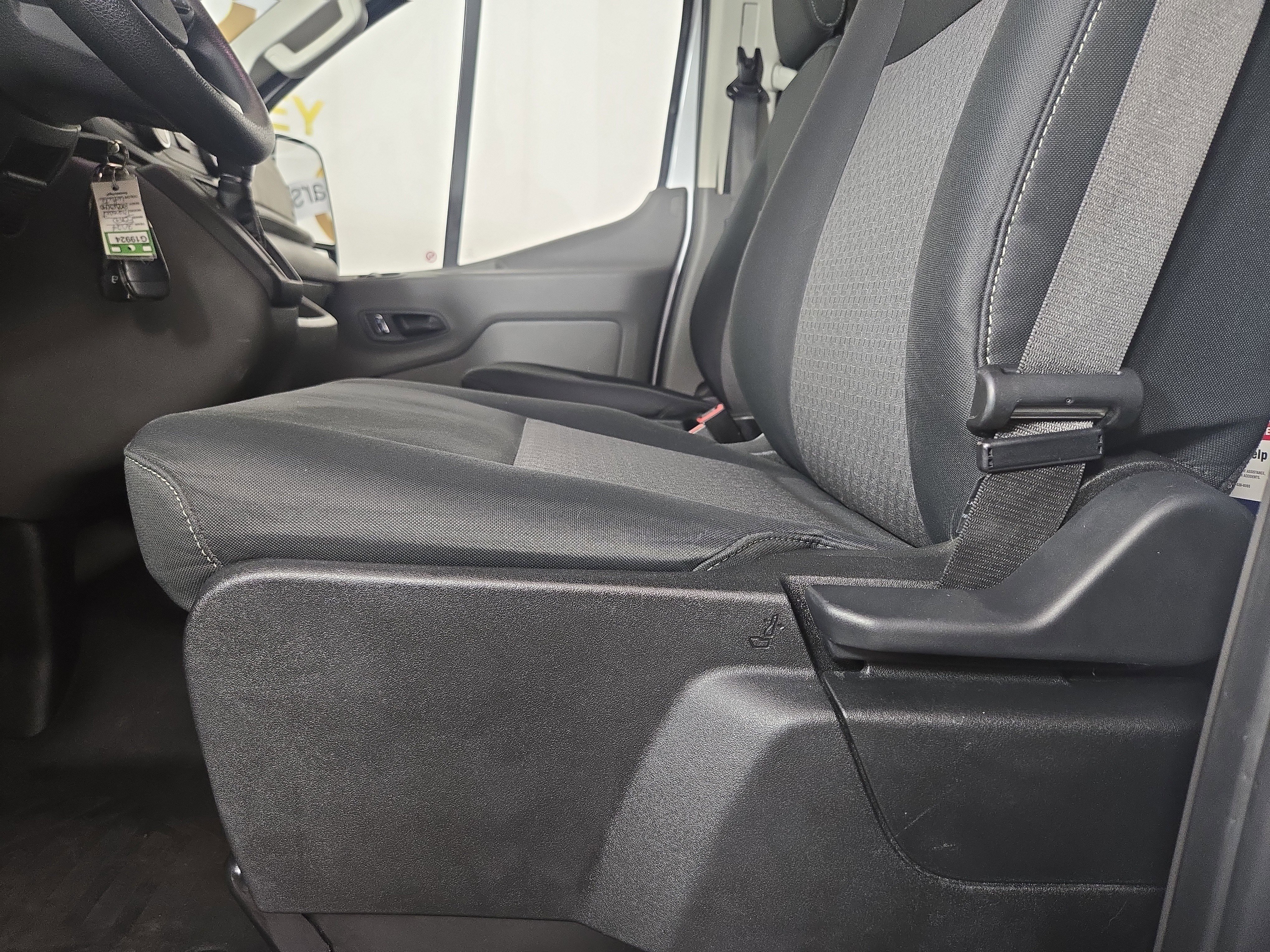 Used 2024 Ford Transit 250 Low Roof AWD w/ Exterior Upgrade Package image 28