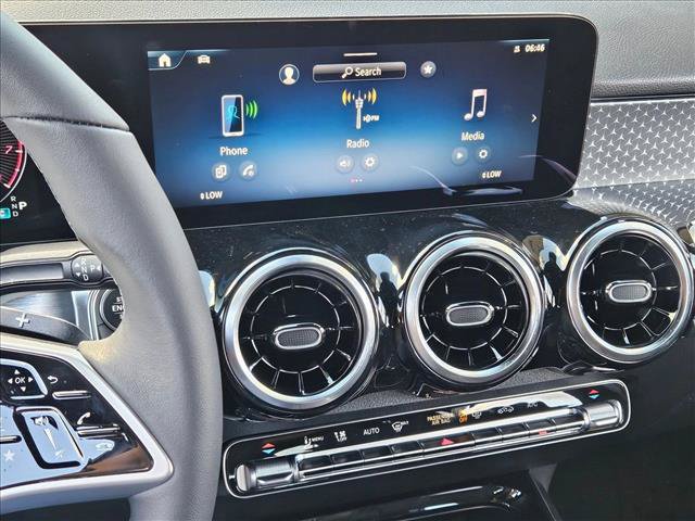 Used 2026 Mercedes-Benz GLB 250 image 12