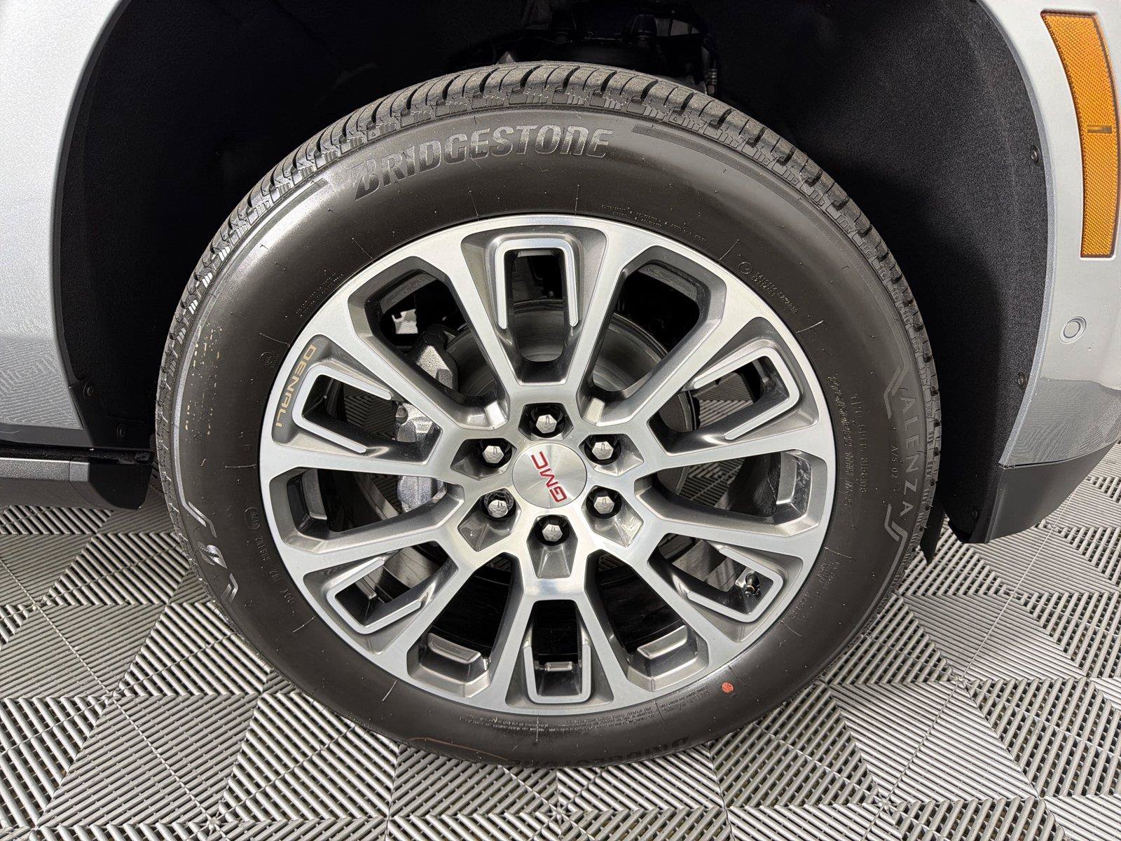 New 2026 GMC Yukon XL Denali w/ Sun & Power Step Package AWD/4WD image 11