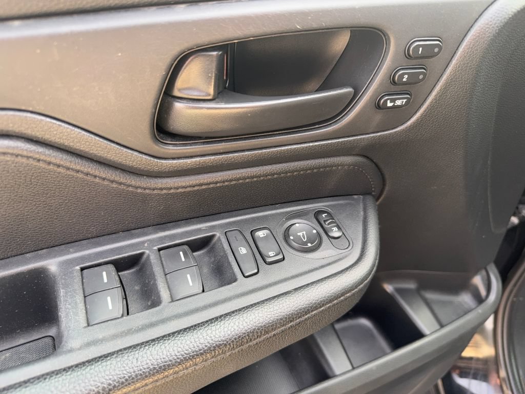 Used 2022 Honda Odyssey EX-L image 12