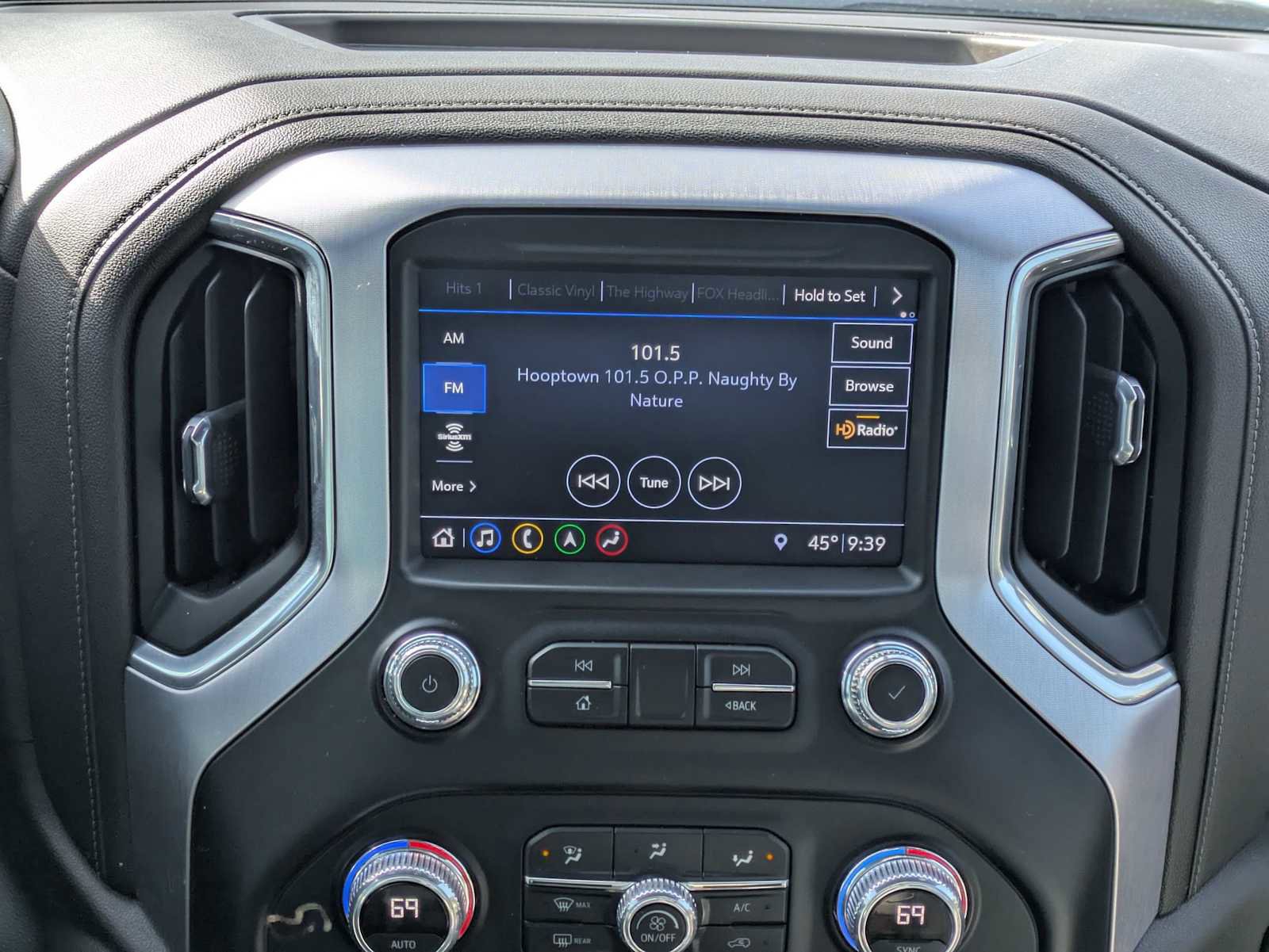 Used 2019 GMC Sierra 1500 SLT w/ SLT Convenience Package AWD/4WD image 29