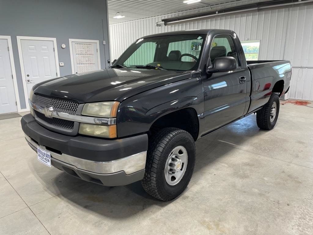 Used 2004 Chevrolet Silverado 2500 W/T w/ Skid Plate Package AWD/4WD image 3