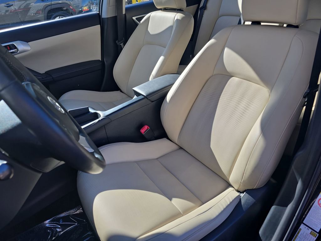 Used 2011 Lexus CT 200h Premium w/ Premium Audio Pkg image 15