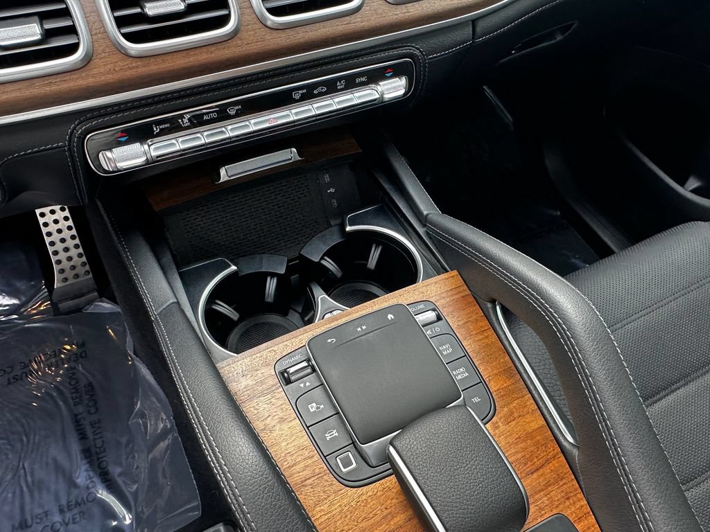 Certified 2025 Mercedes-Benz GLS 580 4MATIC image 32