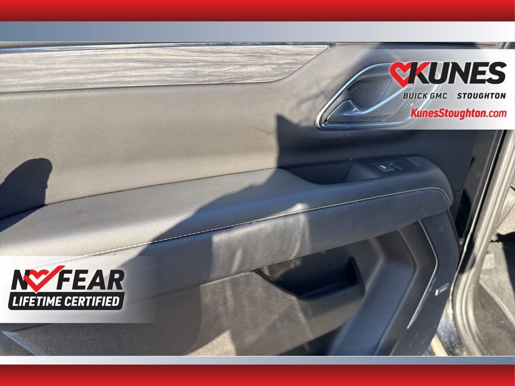 Used 2024 GMC Yukon SLT image 25