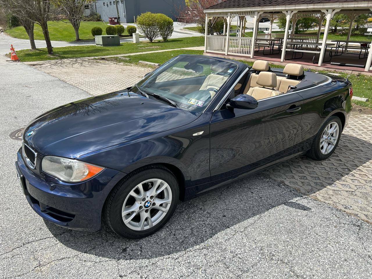 Used 2009 BMW 128i Convertible image 9