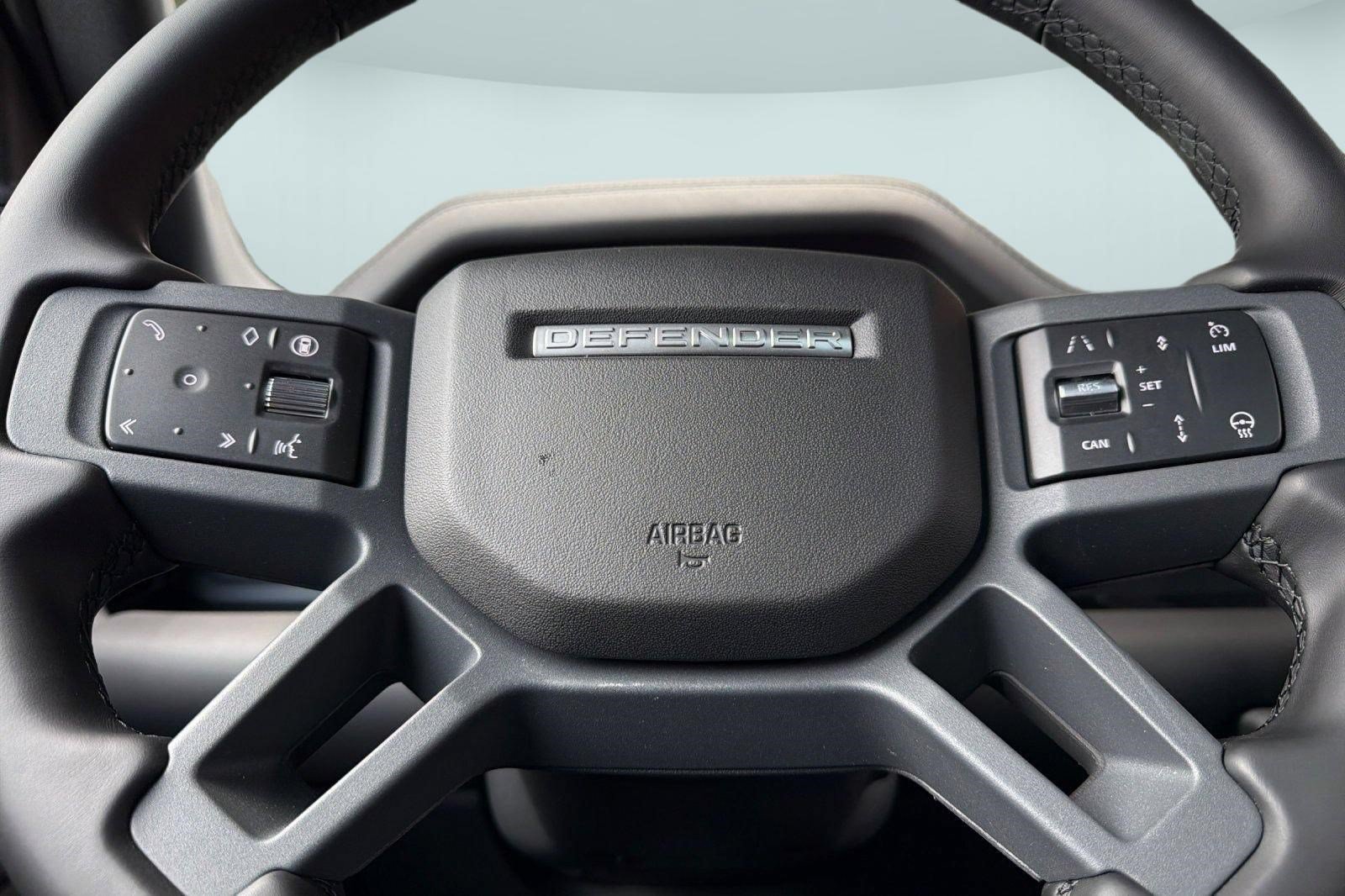 New 2026 Land Rover Defender 110 X-Dynamic SE AWD/4WD image 10