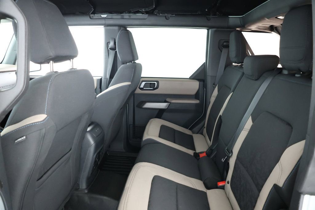 Used 2022 Ford Bronco Wildtrak image 18