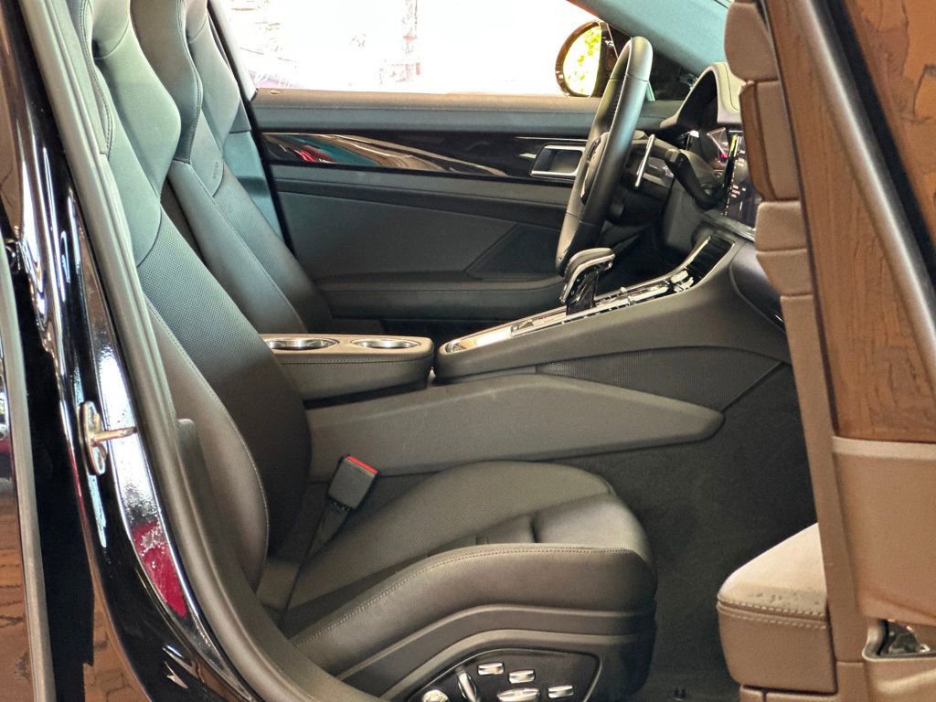 Used 2021 Porsche Panamera 4S image 42