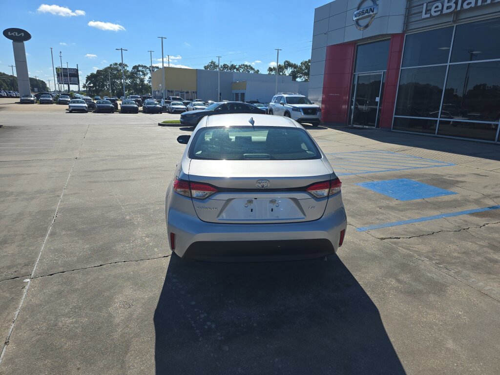 Used 2023 Toyota Corolla LE image 5