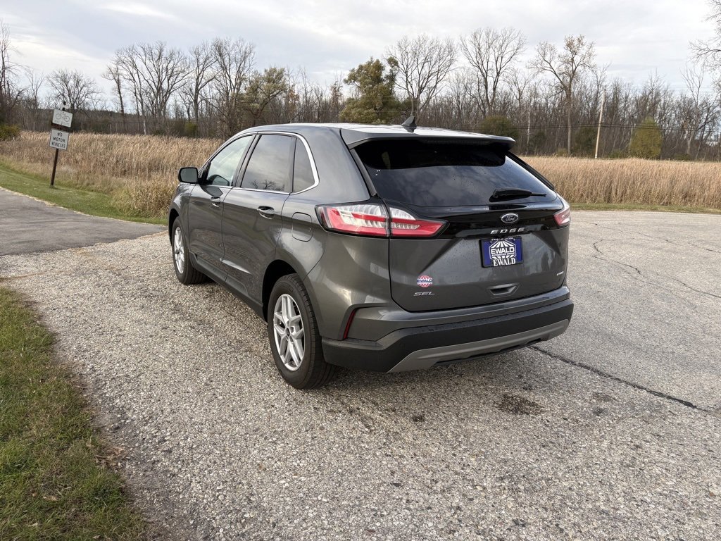 Used 2024 Ford Edge SEL image 8
