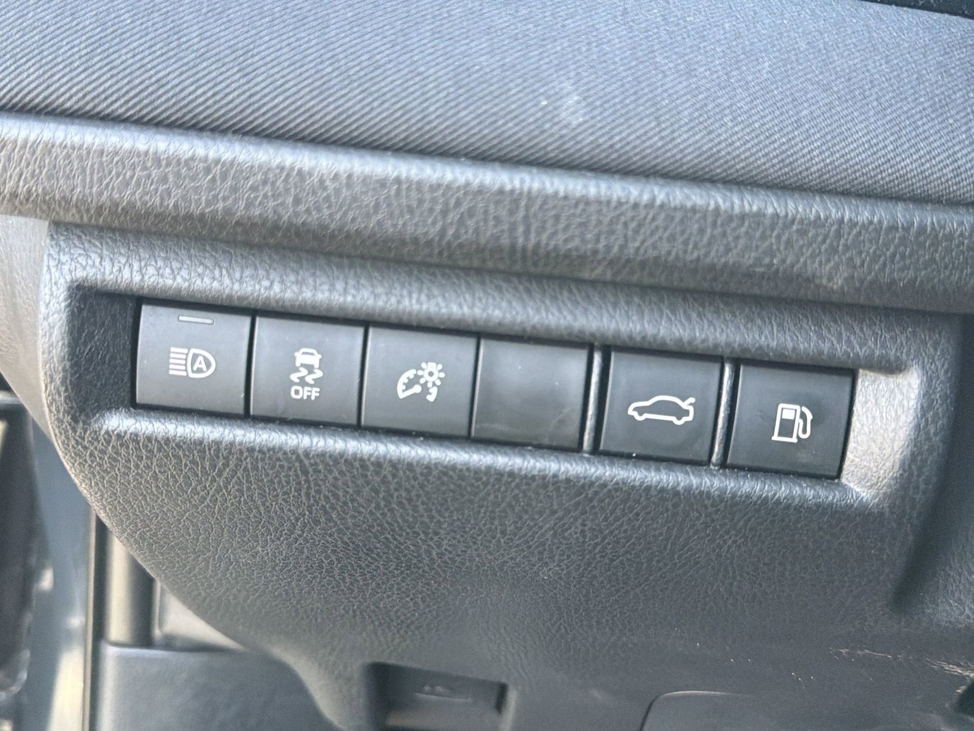 Used 2025 Toyota Camry LE FWD image 15