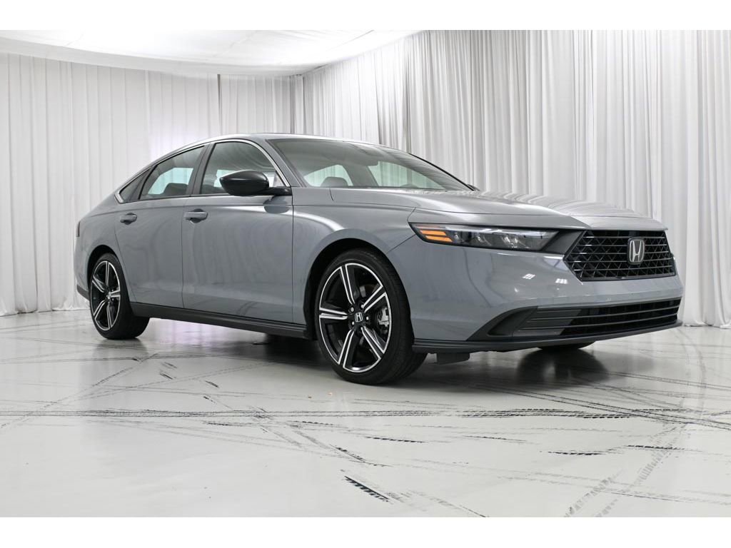 Used 2024 Honda Accord Sport image 2