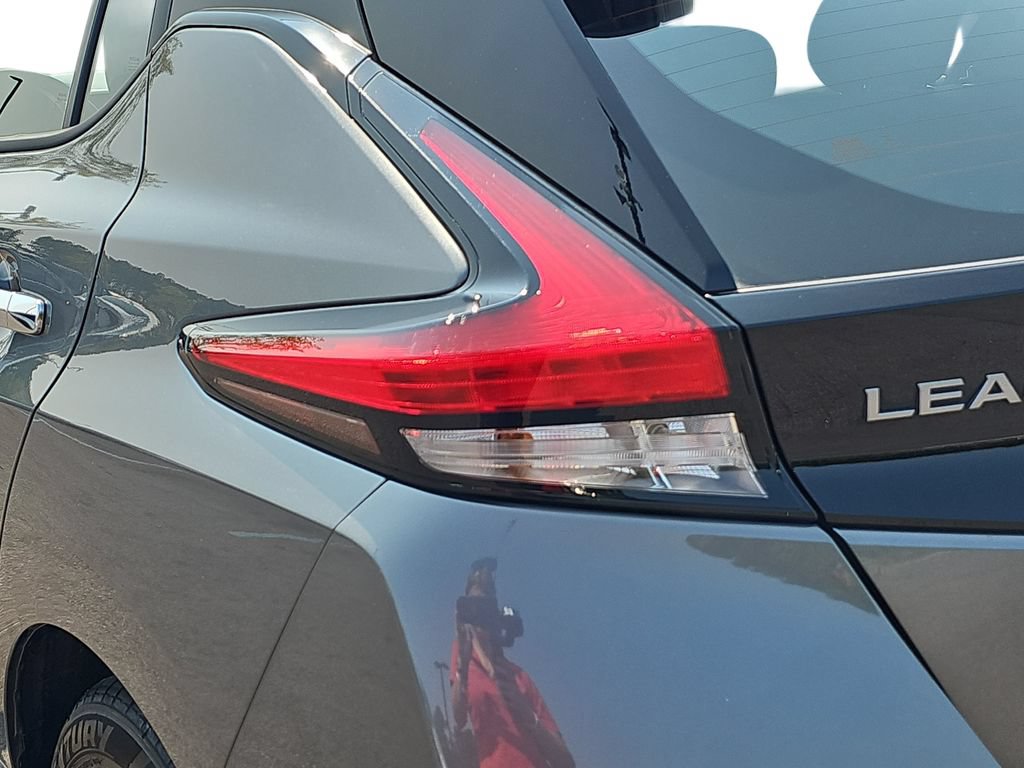 Used 2025 Nissan Leaf S FWD image 32