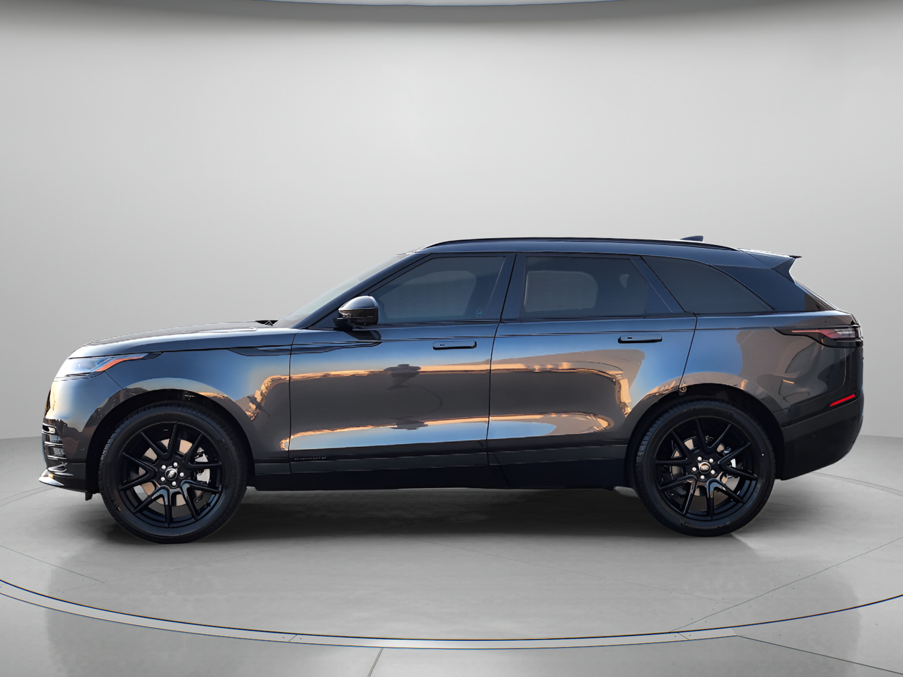 New 2026 Land Rover Range Rover Velar Belgravia AWD/4WD image 2