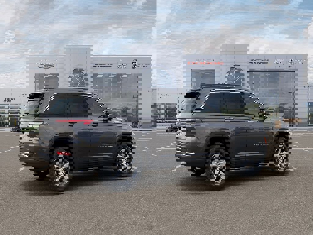 New 2026 Jeep Grand Cherokee Limited w/ Luxury Tech Group II image 4