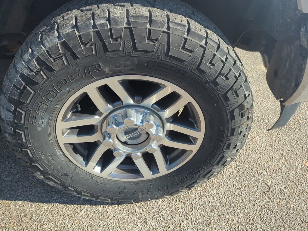 Used 2017 Ford F250 Lariat image 10