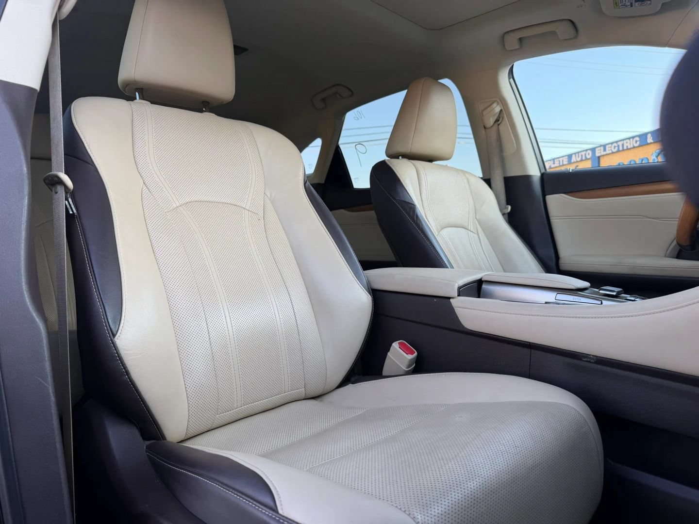 Used 2017 Lexus RX 450h AWD image 13
