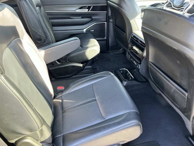 Used 2024 Jeep Wagoneer Series III AWD/4WD image 27