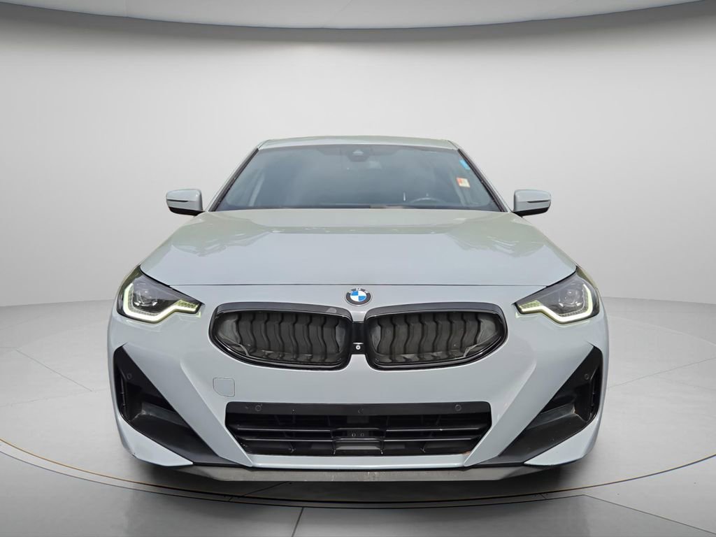 Used 2024 BMW 230i Coupe w/ Premium Package image 4