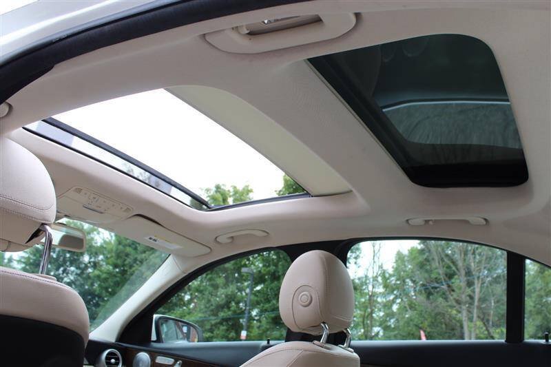 Used 2015 Mercedes-Benz C 300 4MATIC Sedan image 22
