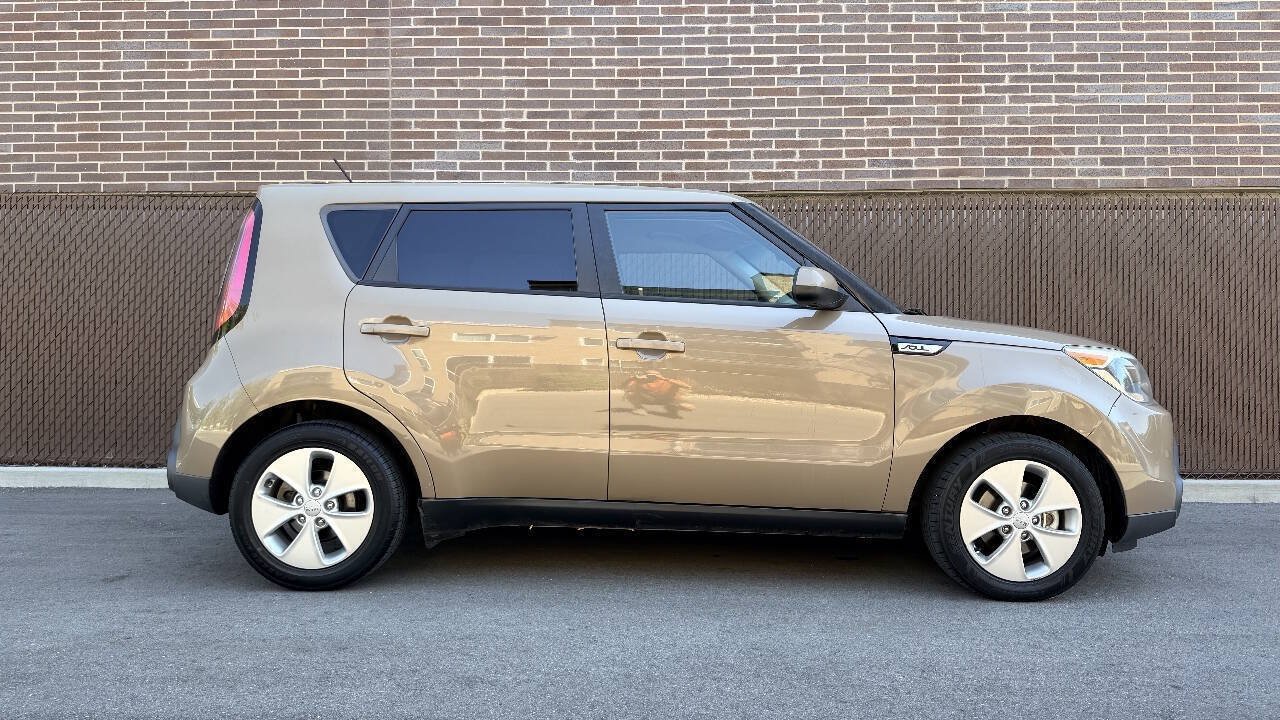 Used 2015 Kia Soul FWD image 6