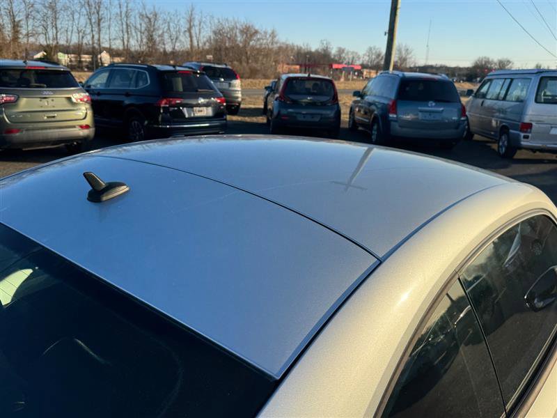 Used 2012 Volkswagen Beetle 2.5 image 22