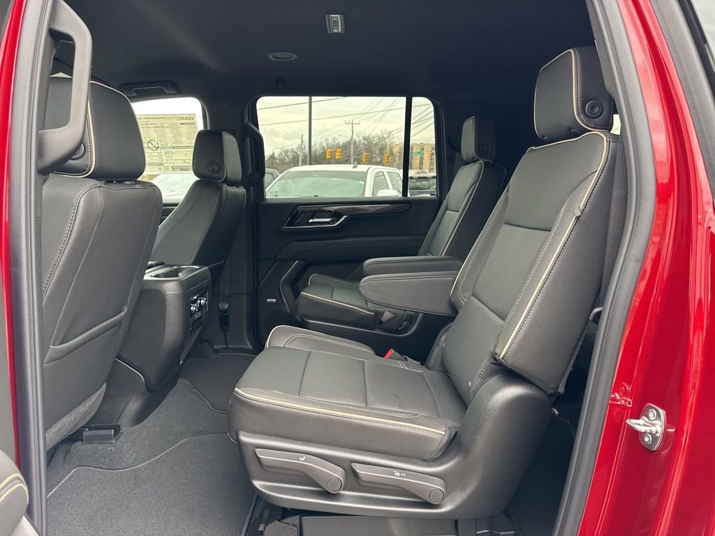 New 2026 GMC Yukon XL Elevation image 28