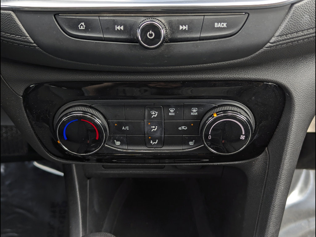 Used 2023 Buick Encore GX Preferred w/ Cold Weather Comfort Package FWD image 31