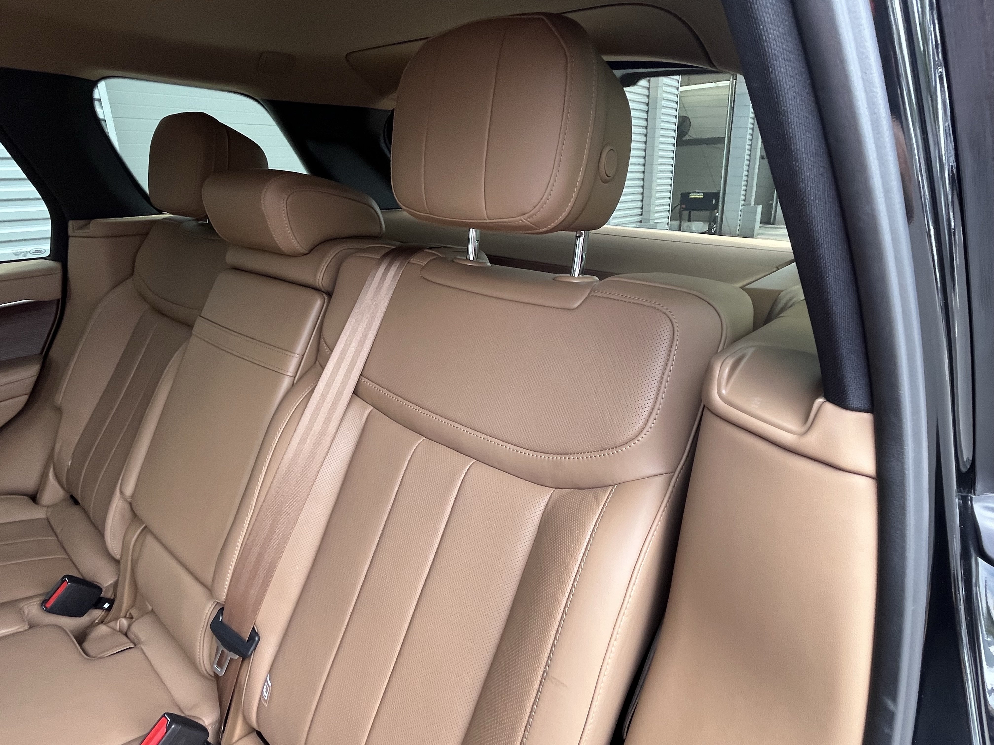 Certified 2024 Land Rover Range Rover SE AWD/4WD image 28