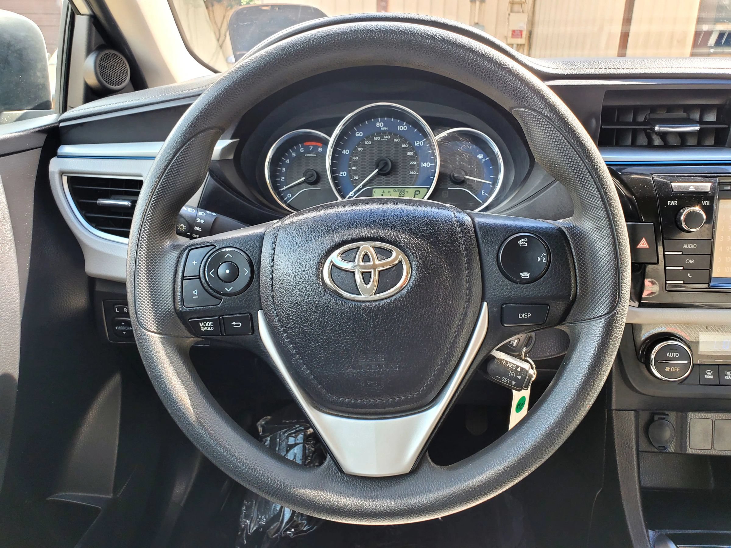 Used 2016 Toyota Corolla LE FWD image 36
