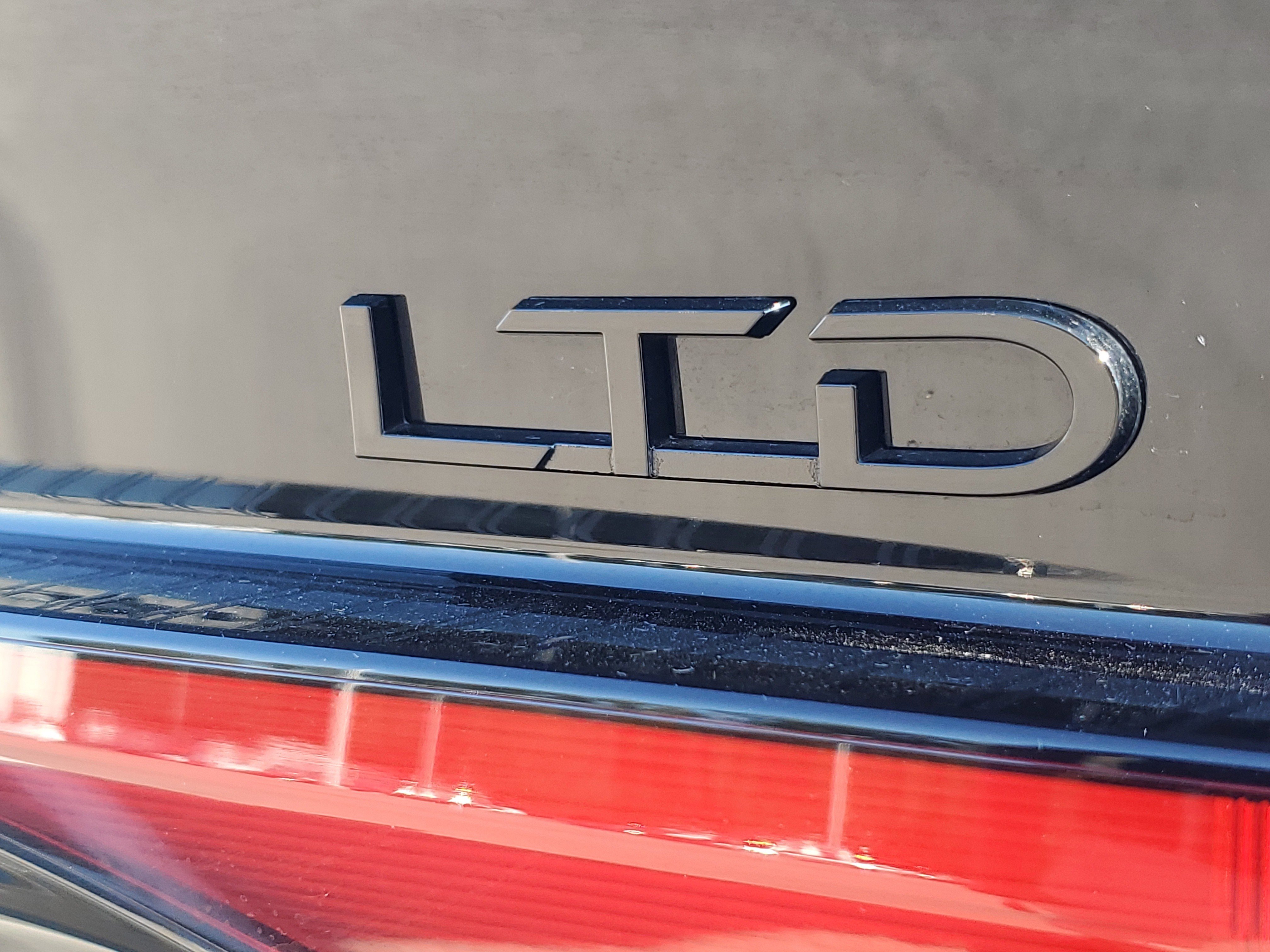 Certified 2025 Toyota Prius Limited image 8