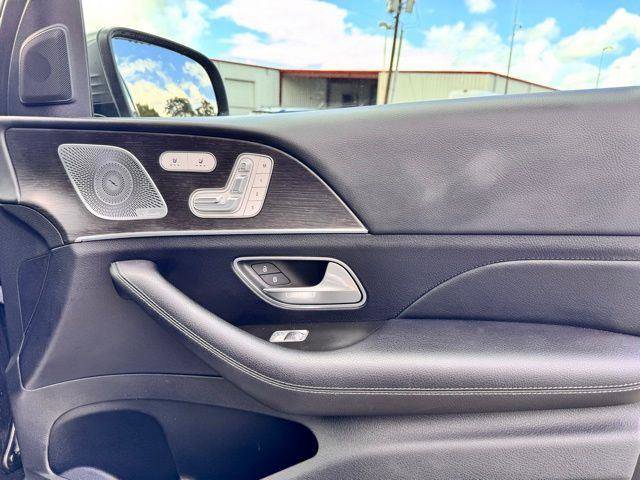 Used 2021 Mercedes-Benz GLS 450 4MATIC image 31