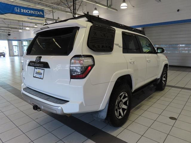 Used 2019 Toyota 4Runner TRD Off-Road Premium AWD/4WD image 13