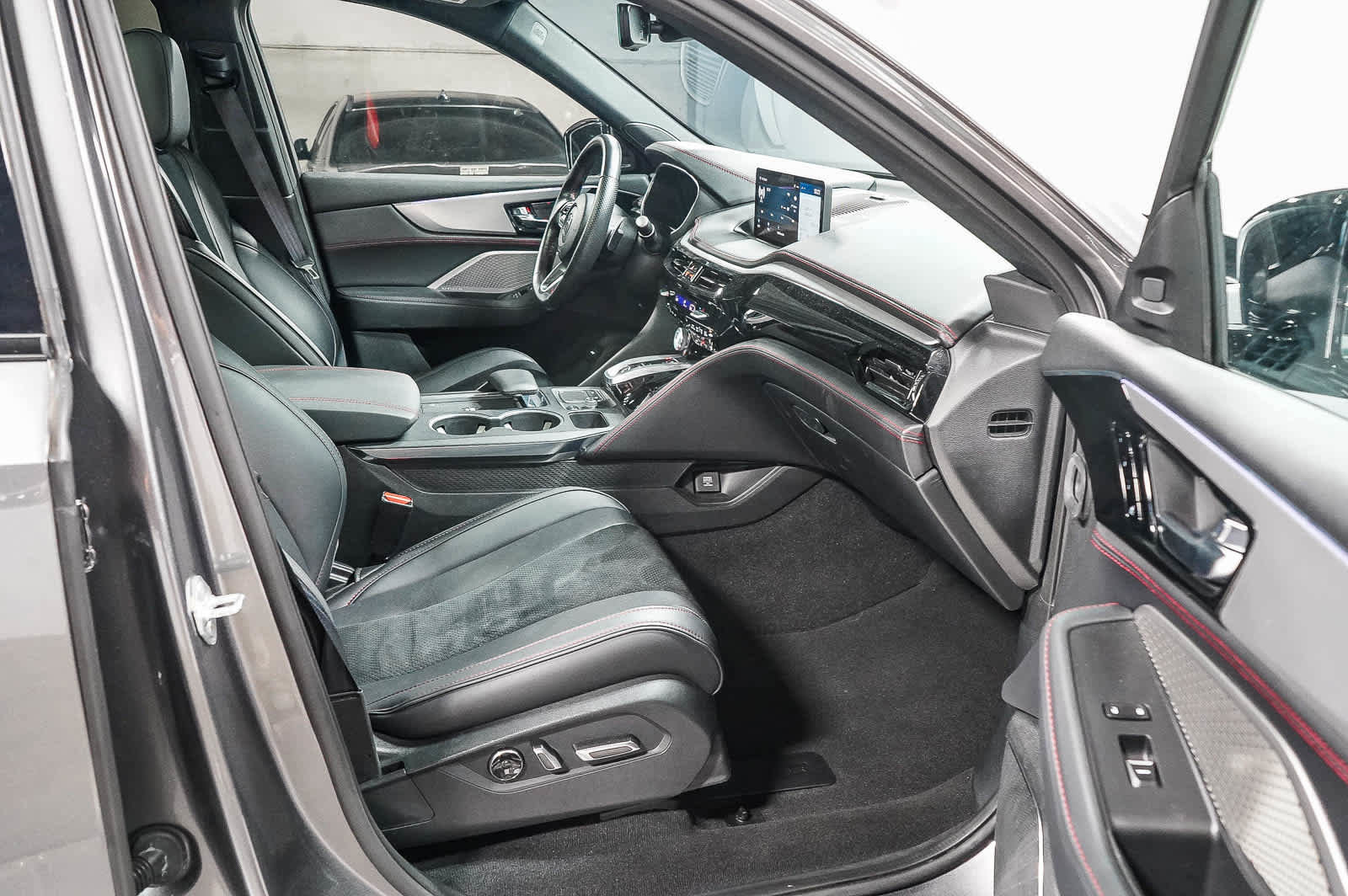 Used 2023 Acura MDX A-Spec image 18