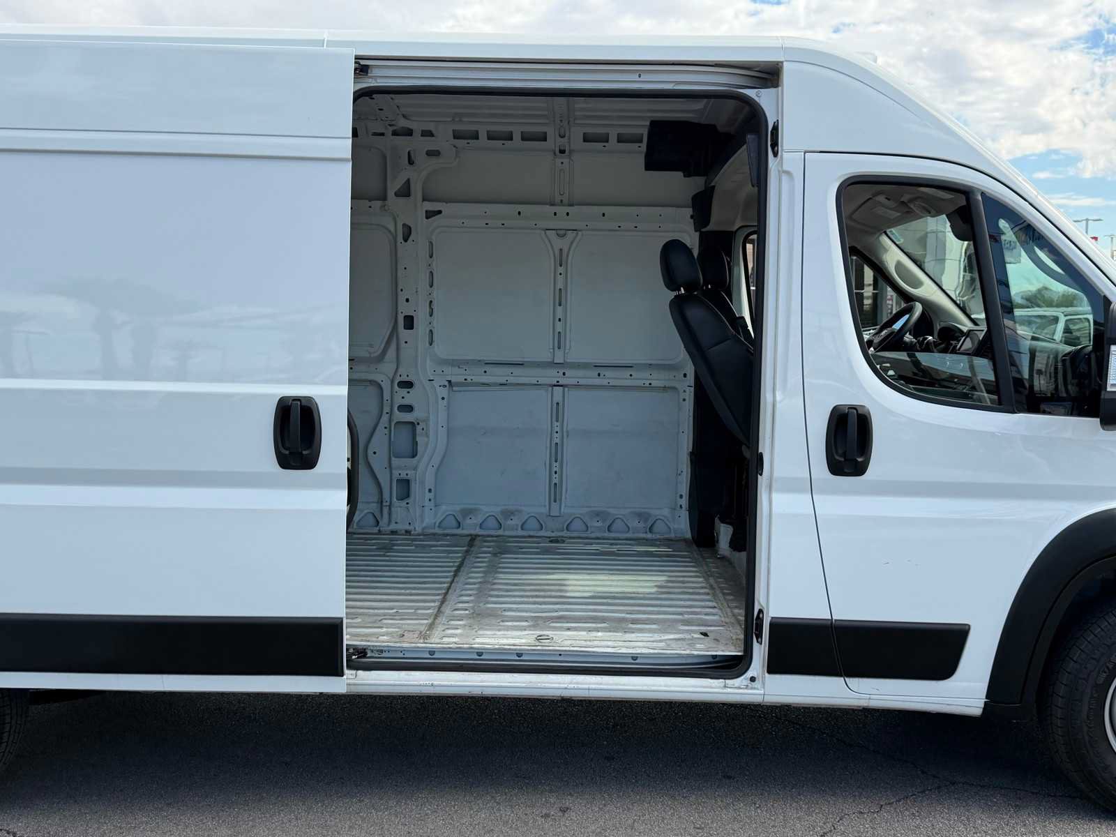 Used 2025 RAM ProMaster 2500 w/ Convenience Group FWD image 25