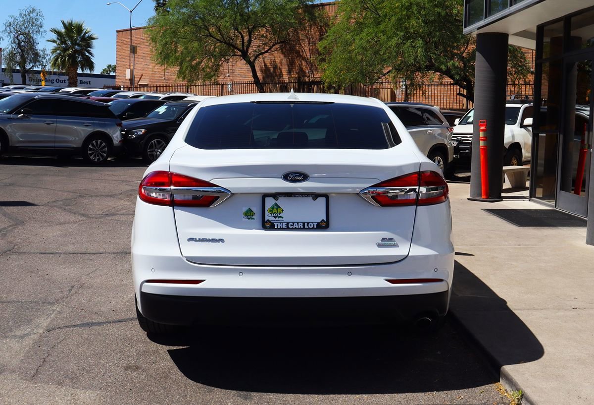 Used 2020 Ford Fusion SE image 11