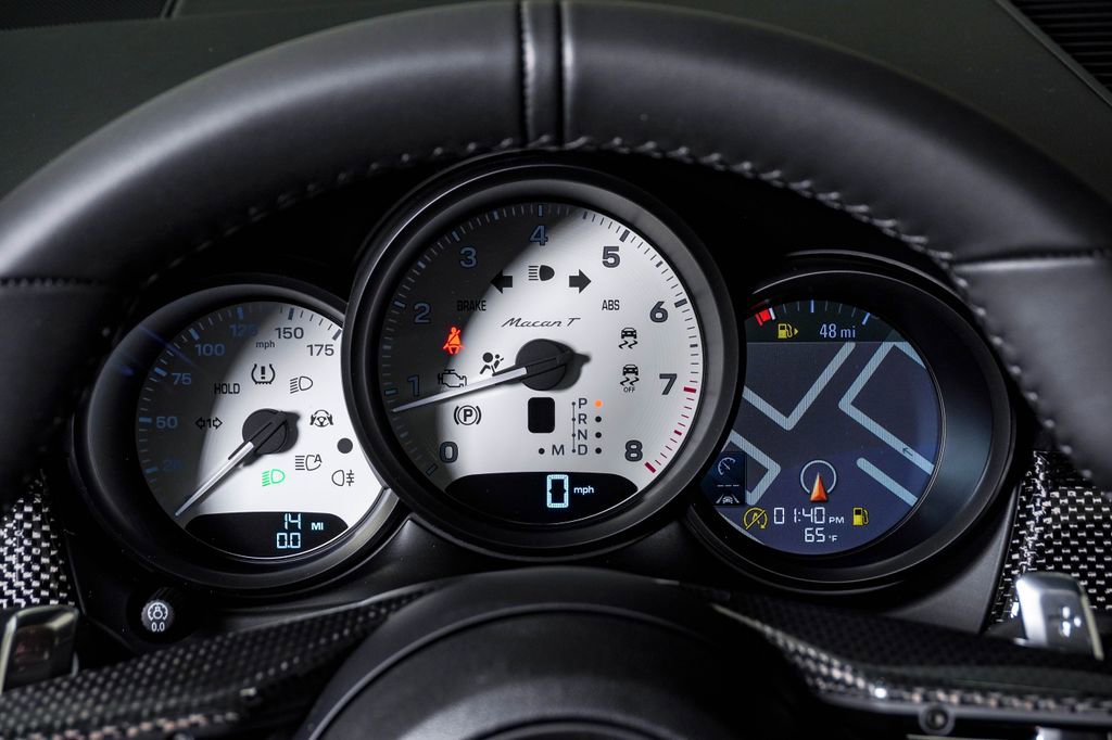 New 2026 Porsche Macan Turbo image 21