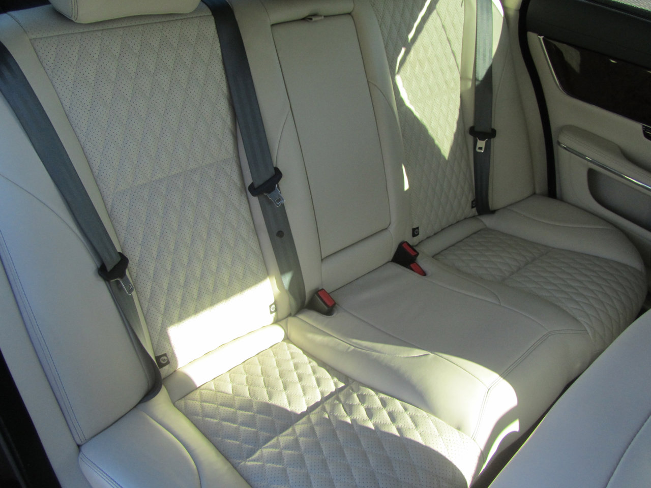 Used 2018 Jaguar XJ L Portfolio image 24