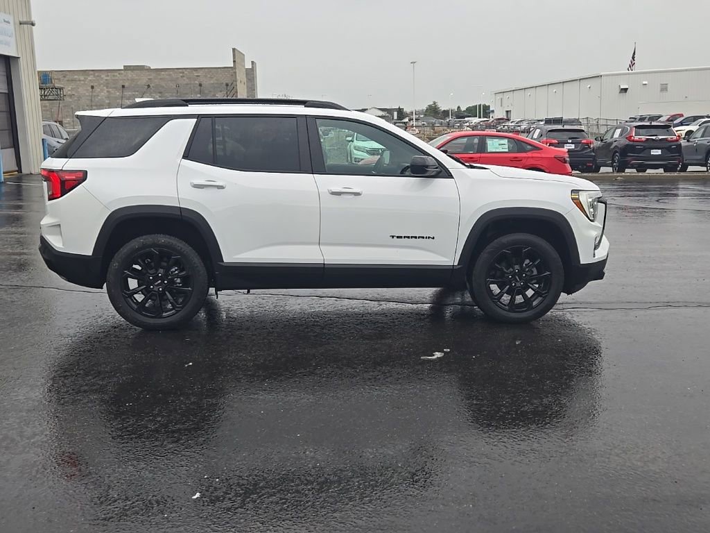 Used 2026 GMC Terrain Elevation w/ Elevation Premium Package image 10