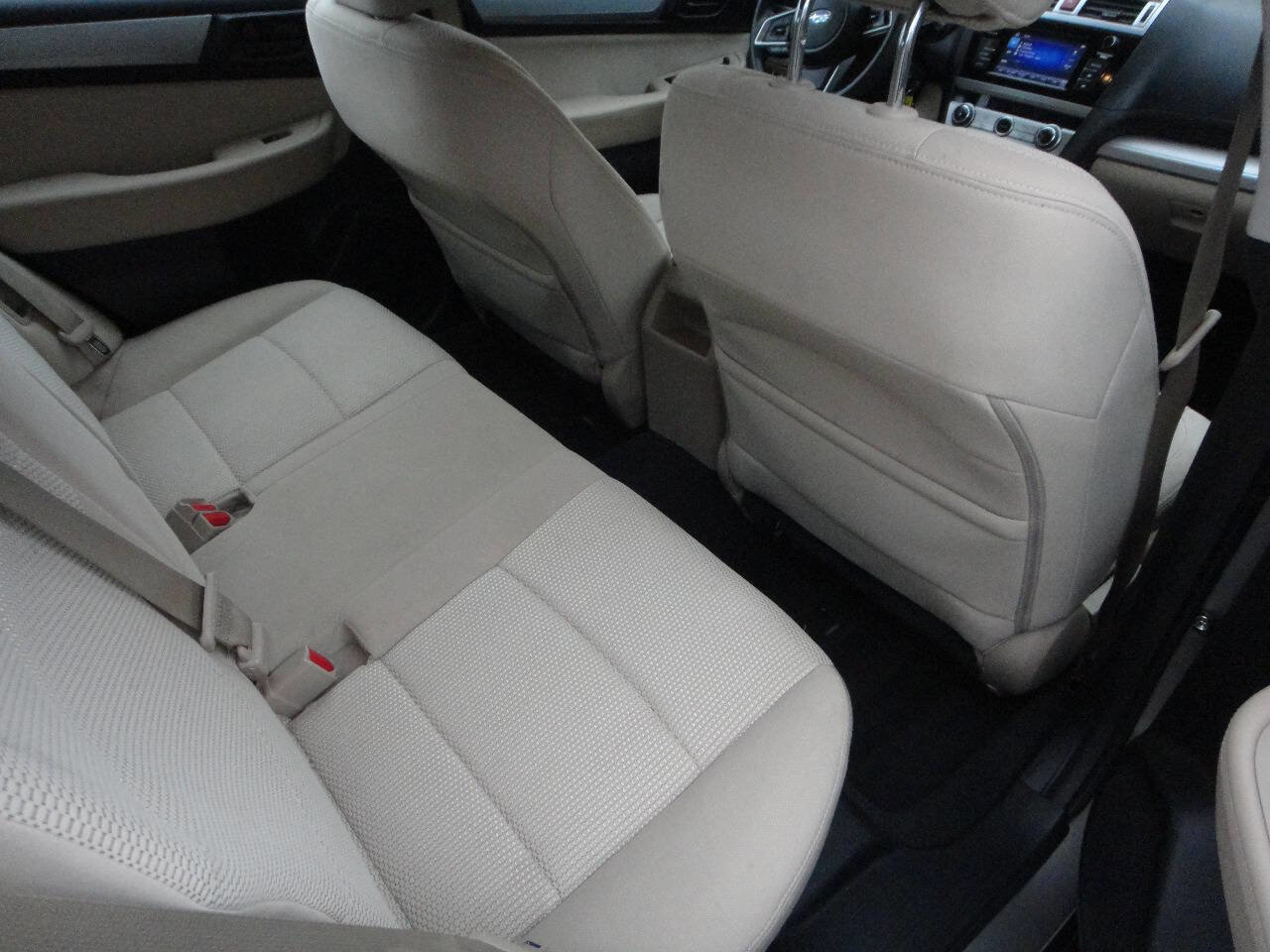 Used 2019 Subaru Outback 2.5i AWD/4WD image 12