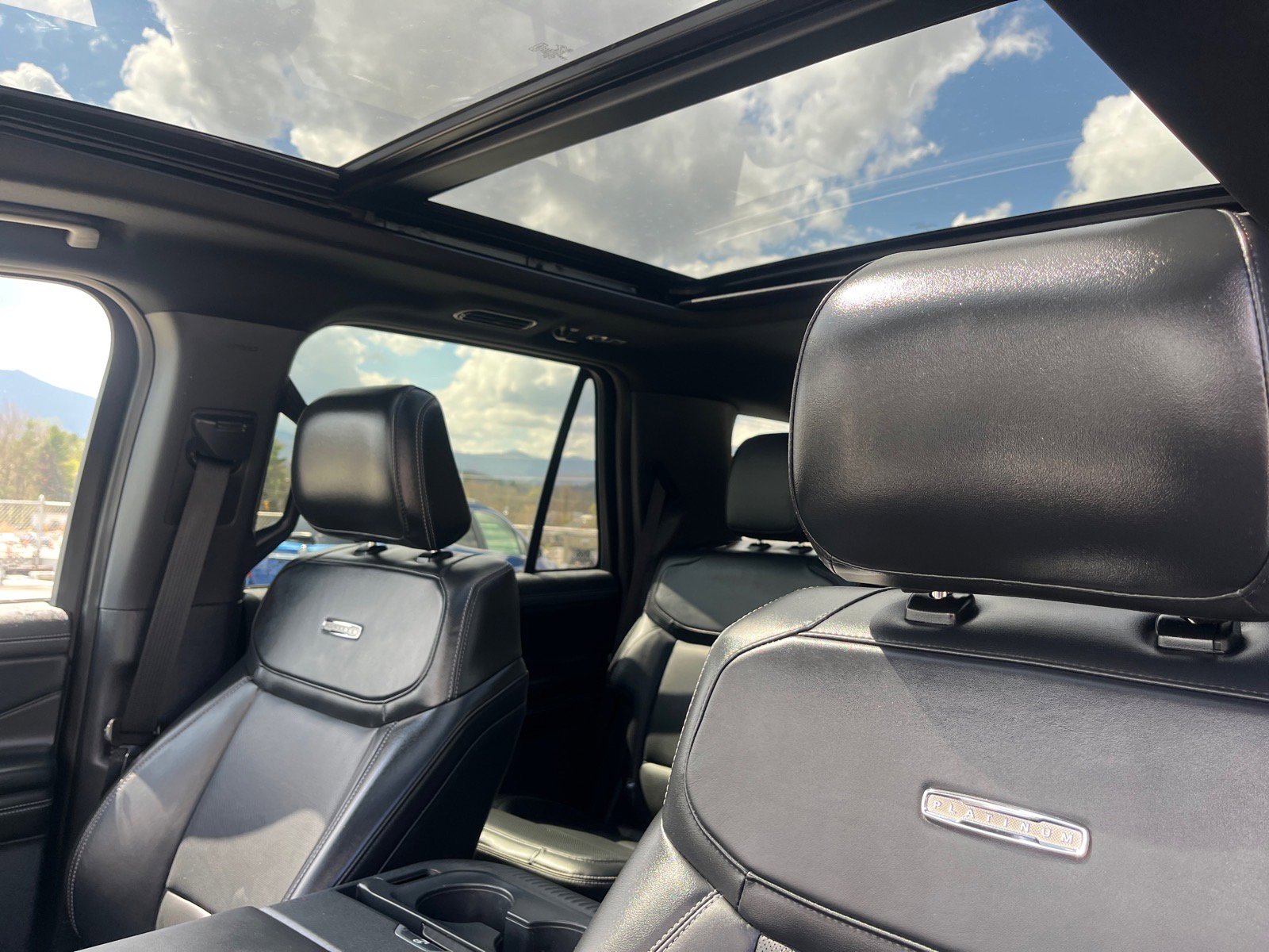 Certified 2025 Ford Expedition Platinum w/ Stealth Appearance Package image 7