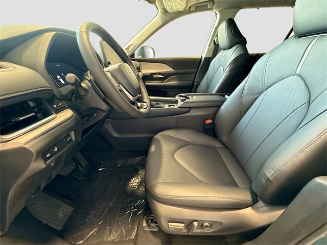 New 2026 Toyota Grand Highlander Platinum image 19