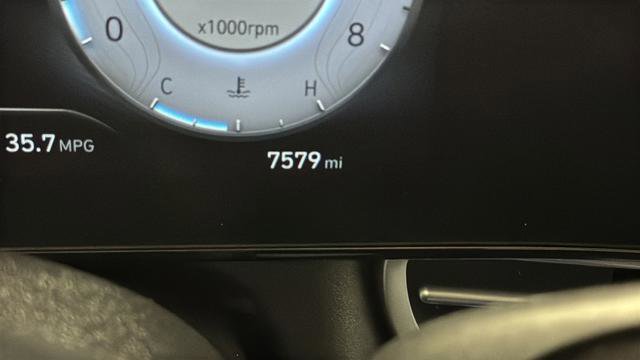 Used 2024 Hyundai Elantra SEL image 25