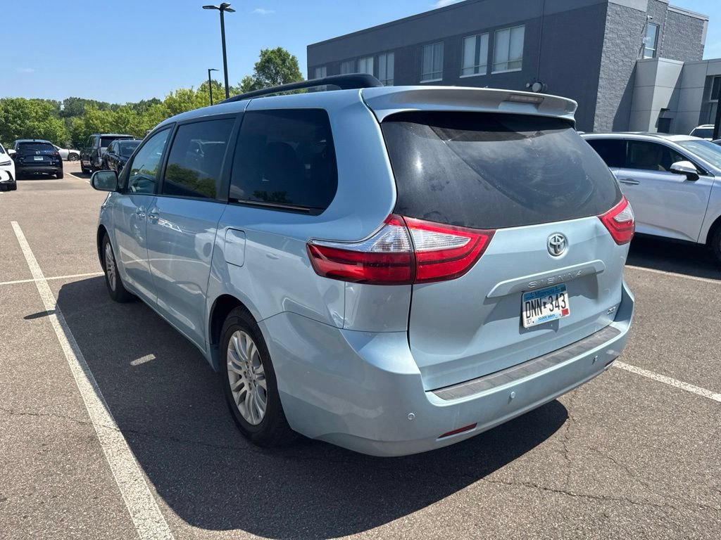 Used 2015 Toyota Sienna XLE Premium FWD image 14