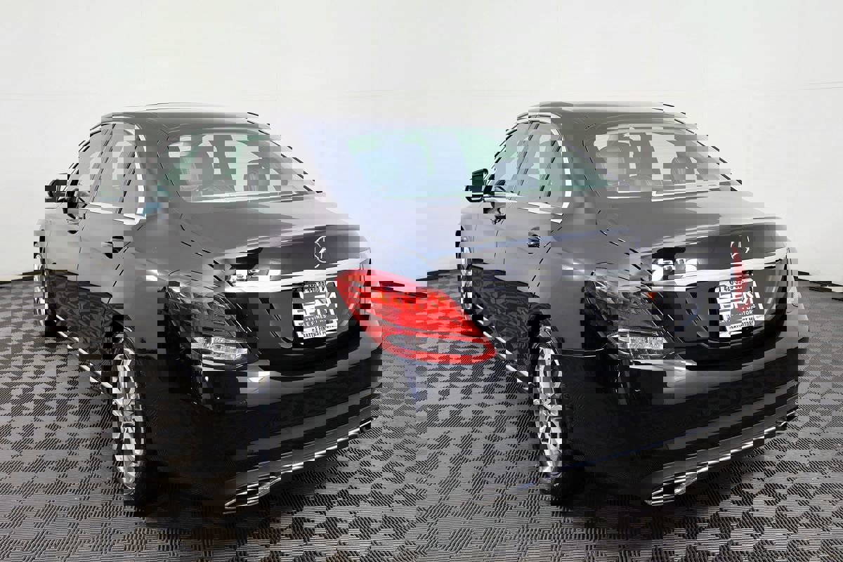 Used 2015 Mercedes-Benz C 300 Sport image 12