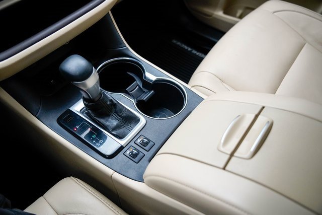 Used 2018 Toyota Highlander XLE image 24